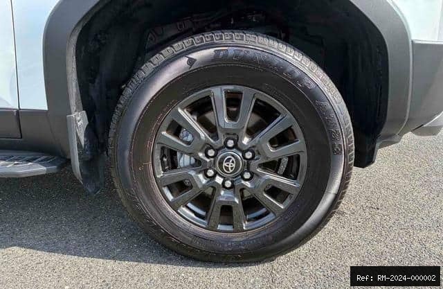 Vehicle photo 4
