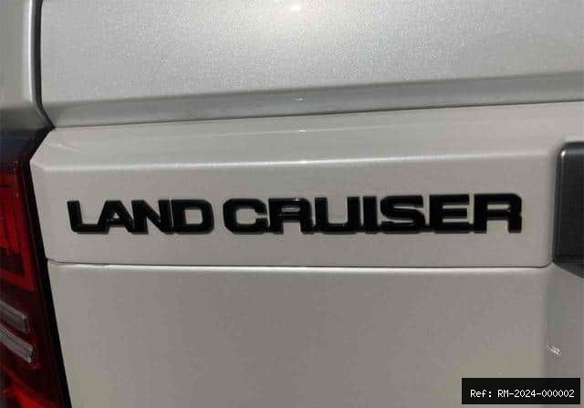 Vehicle photo 2