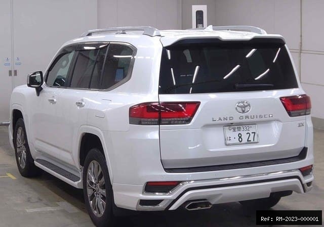 Vehicle photo 4
