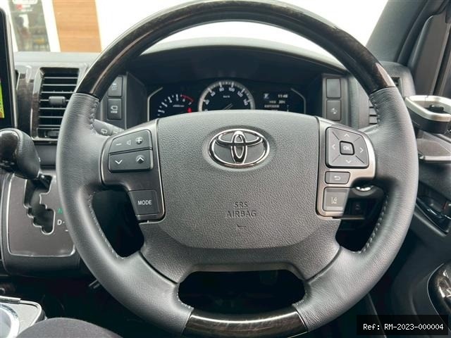 Vehicle photo 7
