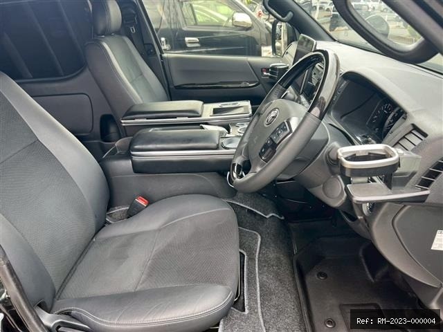 Vehicle photo 5
