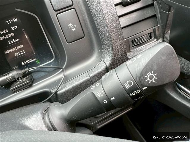 Vehicle photo 14