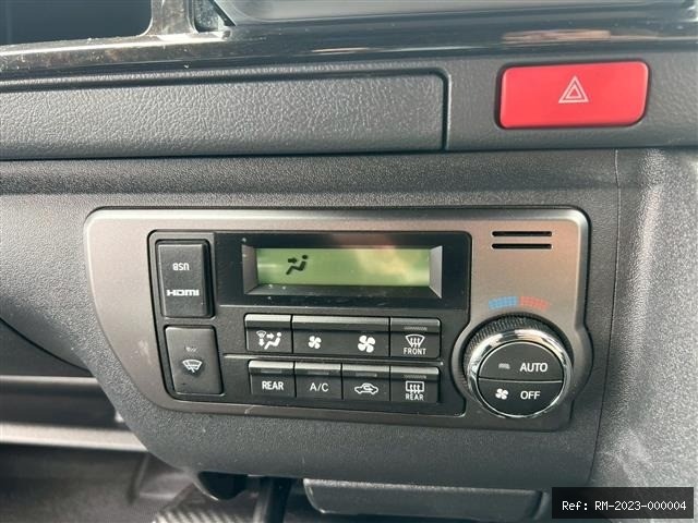 Vehicle photo 12