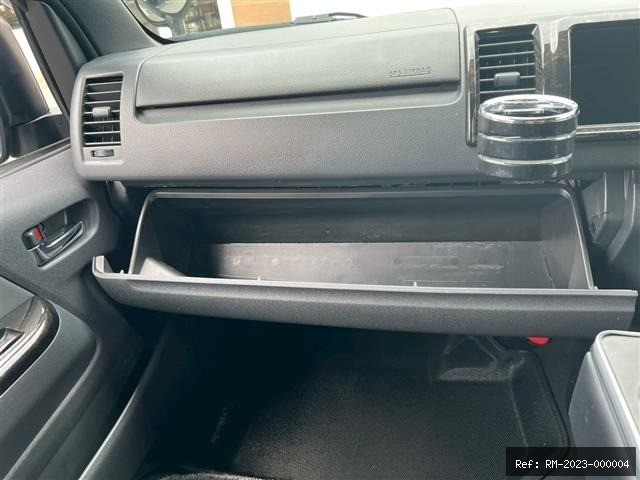 Vehicle photo 24
