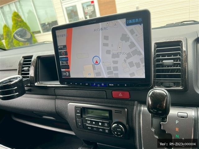 Vehicle photo 21