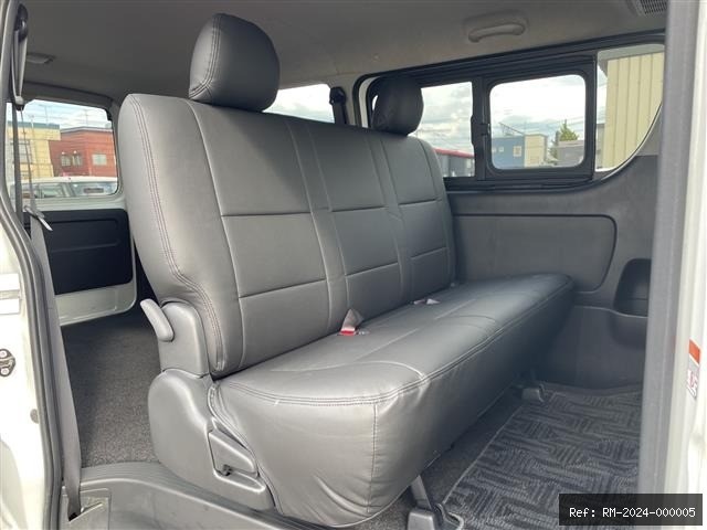 Vehicle photo 10