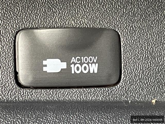 Vehicle photo 19