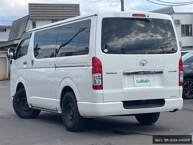 Vehicle photo 15