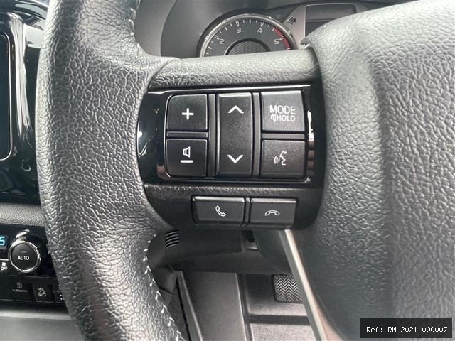 Vehicle photo 24
