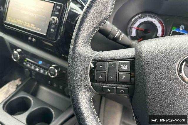Vehicle photo 21