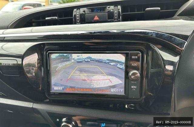 Vehicle photo 13