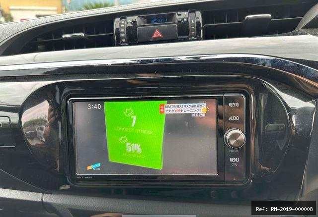Vehicle photo 17