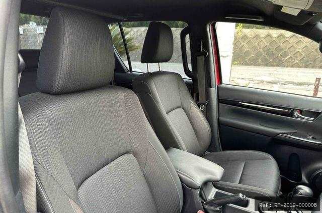 Vehicle photo 26