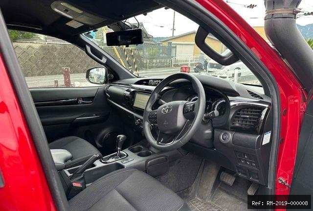 Vehicle photo 25