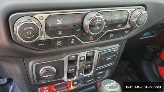 Vehicle photo 18