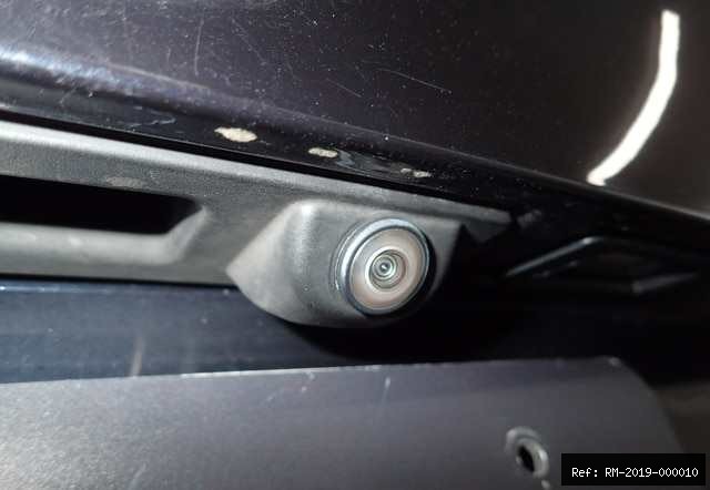 Vehicle photo 13