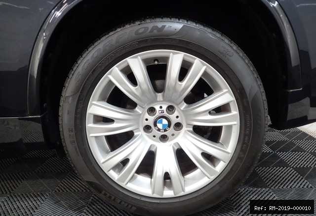 Vehicle photo 40