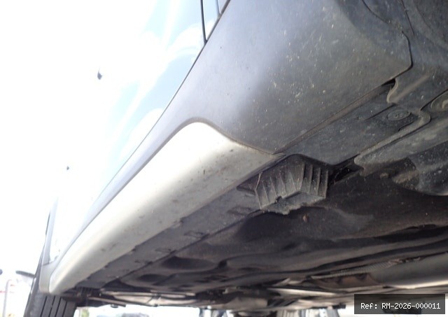 Vehicle photo 22