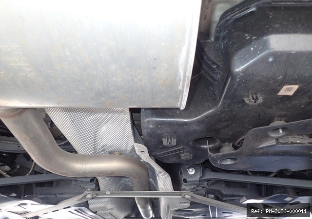 Vehicle photo 15