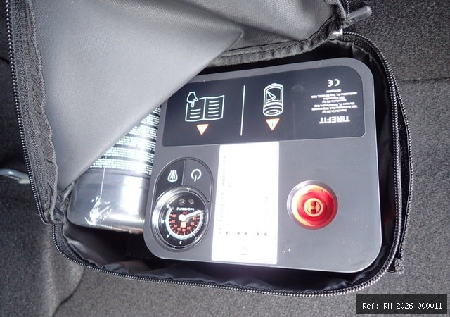Vehicle photo 29