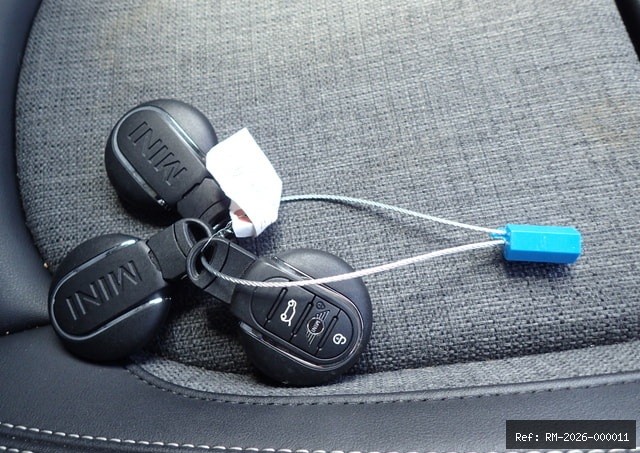Vehicle photo 41
