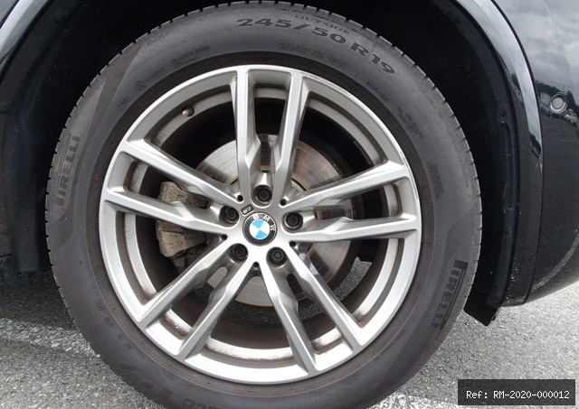 Vehicle photo 11