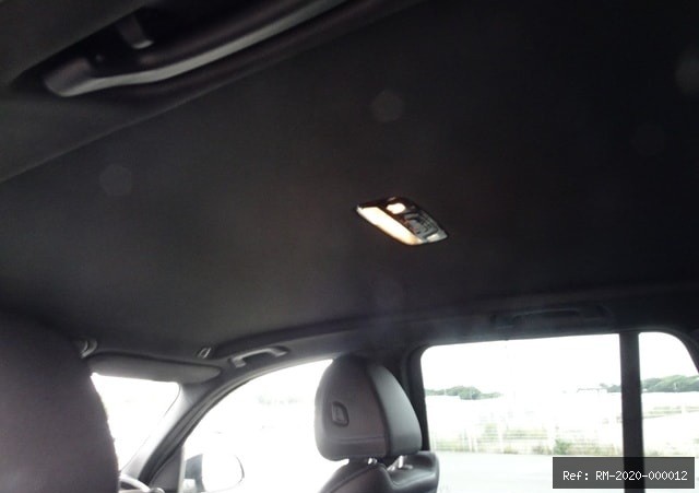 Vehicle photo 26