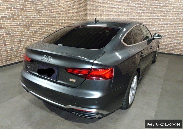 Vehicle photo 8