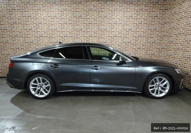 Vehicle photo 9