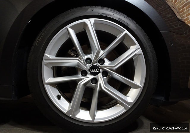 Vehicle photo 14