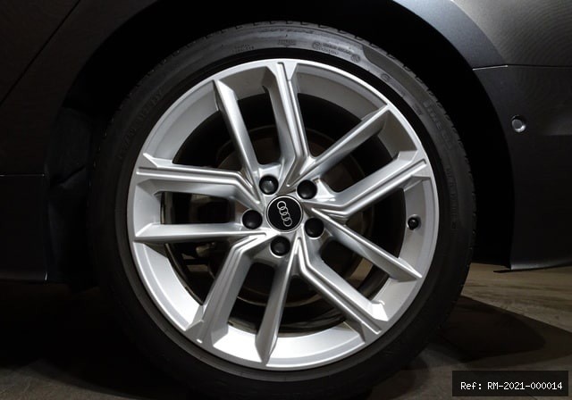 Vehicle photo 11