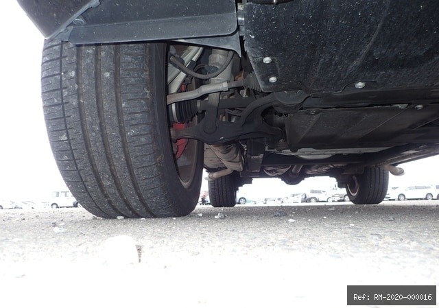 Vehicle photo 13