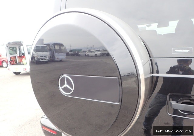 Vehicle photo 30