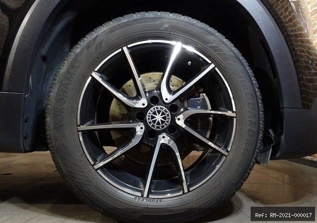 Vehicle photo 10