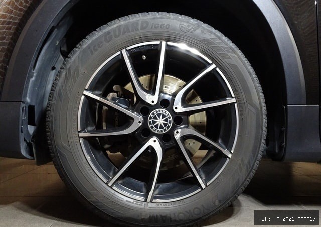 Vehicle photo 5