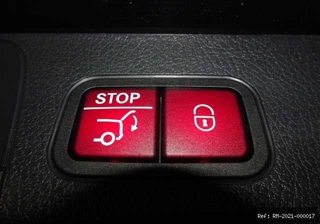 Vehicle photo 30