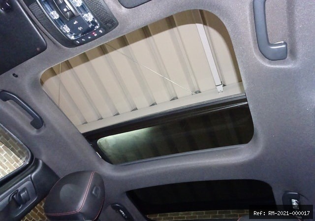 Vehicle photo 76