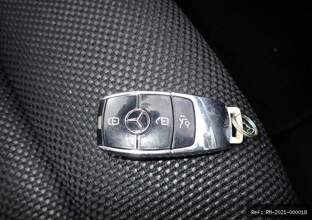 Vehicle photo 33