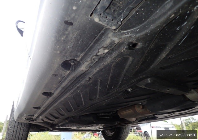 Vehicle photo 17