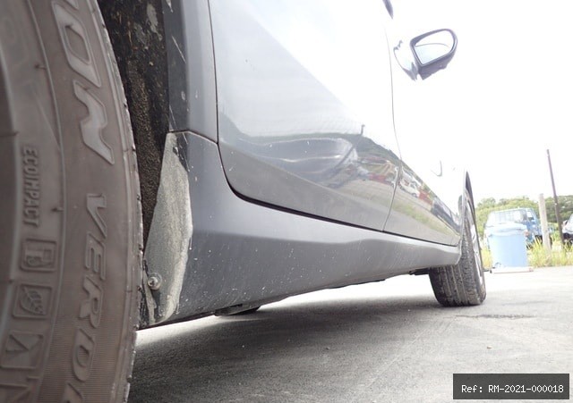 Vehicle photo 20