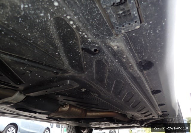 Vehicle photo 21