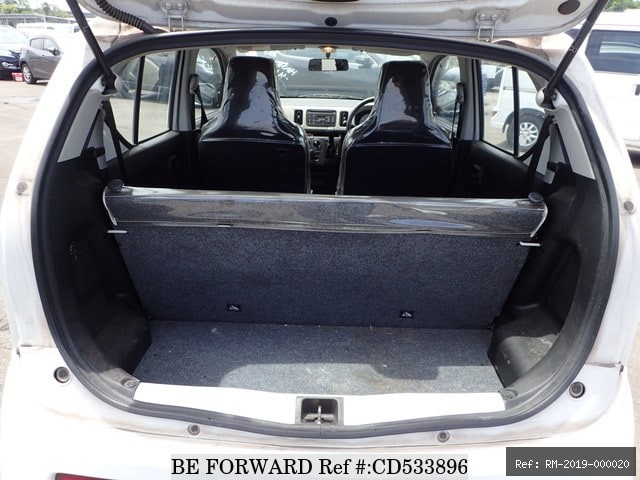 Vehicle photo 30