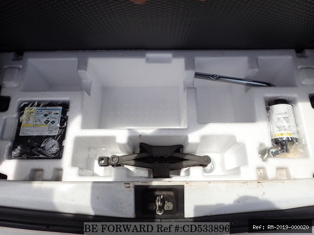 Vehicle photo 28