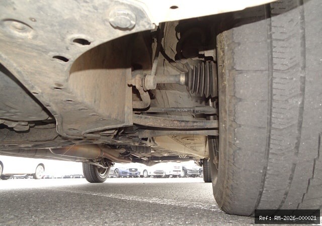 Vehicle photo 12