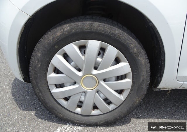 Vehicle photo 13