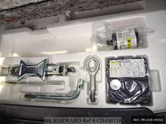Vehicle photo 30