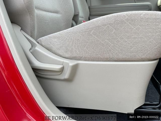 Vehicle photo 12