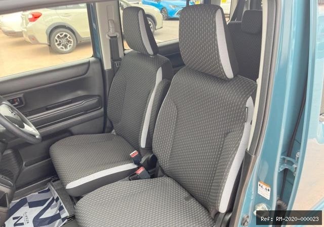 Vehicle photo 29