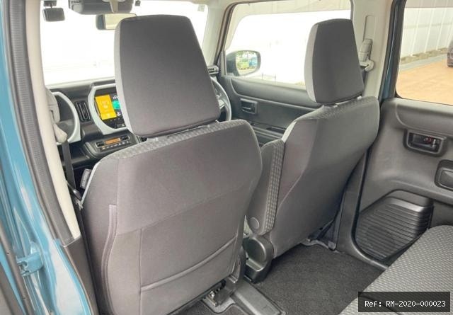 Vehicle photo 30