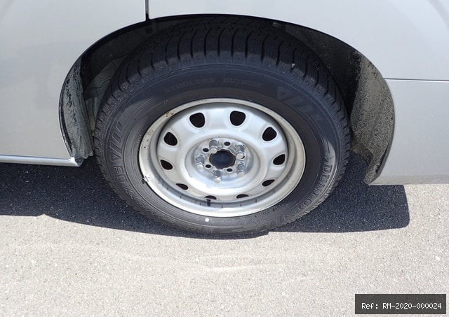 Vehicle photo 8